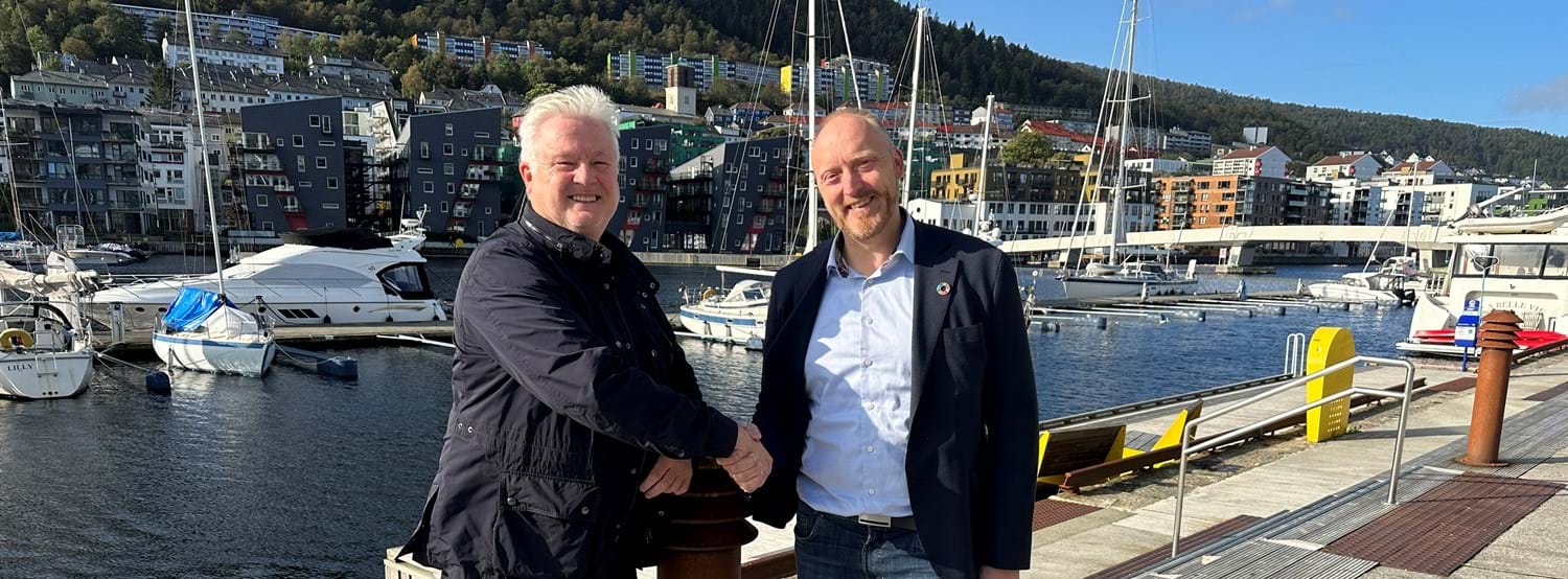 Owe Hagesæther, CEO of GCE Ocean Technology together with Willie Wågen, CEO in Sustainable Energy at our headquarters at Marineholmen.